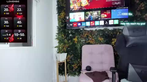 Snapshot of emily_palmeer chatting on June 21, 2026, 12:02 am emily_palmeer online show from June 21, 2026, 12:02 am