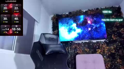 Snapshot of emily_palmeer chatting on July 11, 2026, 10:51 am emily_palmeer online show from July 11, 2026, 10:51 am