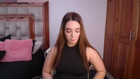 Snapshot of emily_poarch chatting on May 10, 2026, 6:46 pm emily online show from May 10, 2026, 6:46 pm