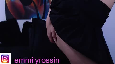 Snapshot of emily_rosinn chatting on October 25, 2025, 5:26 am Emily online show from October 25, 2025, 5:26 am