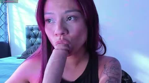 Snapshot of emily_rosinn chatting on July 15, 2026, 9:20 pm Emily online show from July 15, 2026, 9:20 pm