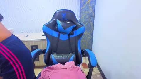       online show from September 29, 2025, 2:55 pm