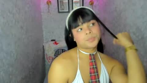 Snapshot of emily_rosue_ chatting on July 5, 2026, 4:19 am emily_rosue_ online show from July 5, 2026, 4:19 am