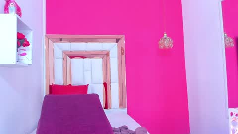 Snapshot of emily_sexy3 chatting on February 5, 2025, 2:37 pm Emily online show from February 5, 2025, 2:37 pm