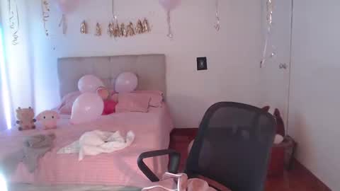 Emily  Swan online show from January 4, 2025, 7:02 pm