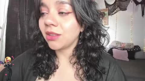 Snapshot of emily_vader chatting on October 29, 2025, 5:14 pm emily_vader online show from October 29, 2025, 5:14 pm