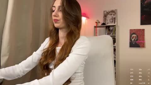 Lia online show from February 28, 2026, 5:25 pm