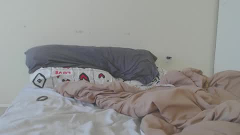 Emily online show from September 21, 2025, 10:33 pm