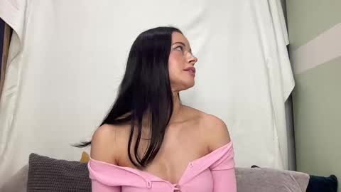 Snapshot of emilyalexa chatting on February 21, 2025, 5:09 pm Emily Alexa online show from February 21, 2025, 5:09 pm