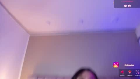 Snapshot of emilyboobss chatting on September 19, 2025, 4:47 am Emily online show from September 19, 2025, 4:47 am