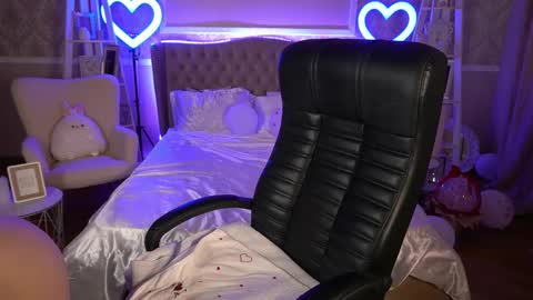 Snapshot of emilycandys chatting on March 4, 2025, 6:37 am Emy online show from March 4, 2025, 6:37 am