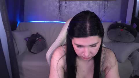 Snapshot of emilycandys chatting on November 28, 2025, 8:17 am Emy online show from November 28, 2025, 8:17 am