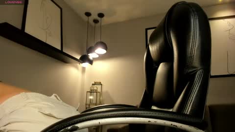 Snapshot of emilycarterr_ chatting on May 23, 2026, 10:30 am Emily Carter online show from May 23, 2026, 10:30 am