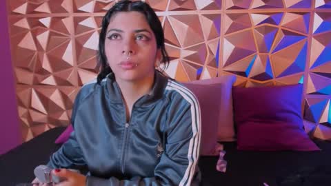  Emily  online show from October 3, 2025, 12:24 pm