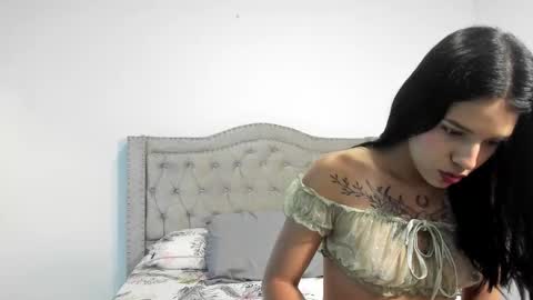 Camila online show from February 8, 2026, 6:11 pm