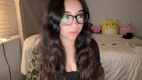 emilyfawn online show from September 23, 2025, 4:04 am