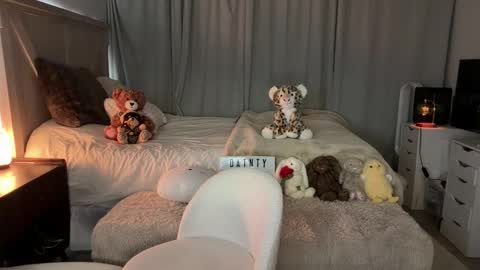 emilyfawn online show from March 22, 2026, 3:21 am