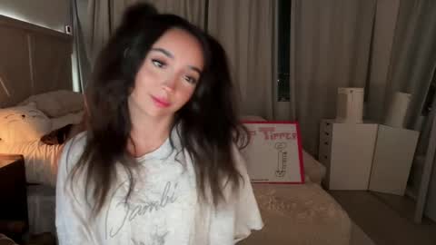 emilyfawn online show from May 3, 2026, 3:34 am