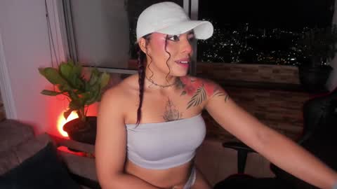 Snapshot of emilyfitness8 chatting on January 10, 2025, 3:50 am emily online show from January 10, 2025, 3:50 am