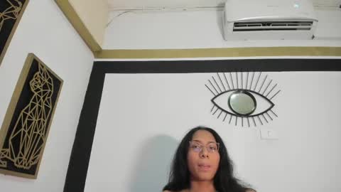 Snapshot of emilygomezz chatting on May 5, 2026, 11:29 am Emily online show from May 5, 2026, 11:29 am