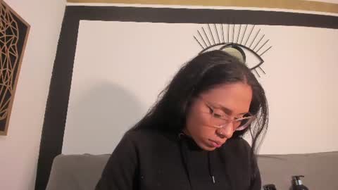 Snapshot of emilygomezz chatting on June 9, 2026, 11:22 am Emily online show from June 9, 2026, 11:22 am