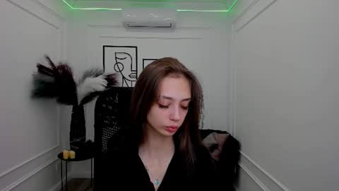 Emily online show from December 2, 2025, 4:29 am