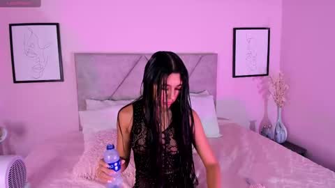 Snapshot of emilyh_ chatting on September 25, 2025, 10:30 am Emily online show from September 25, 2025, 10:30 am