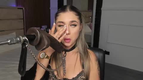 Emily Hendrix online show from March 8, 2025, 10:45 pm