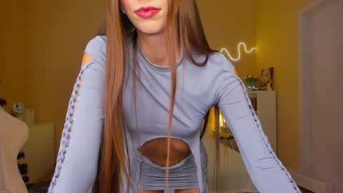 Snapshot of emilyhoston chatting on January 21, 2025, 8:43 pm Alina online show from January 21, 2025, 8:43 pm