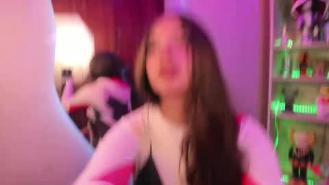 Snapshot of emilykarterr chatting on December 12, 2024, 7:15 pm VALEEEN online show from December 12, 2024, 7:15 pm