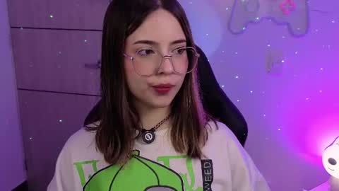 Snapshot of emilykarterr chatting on June 23, 2026, 2:48 pm VALEEEN online show from June 23, 2026, 2:48 pm