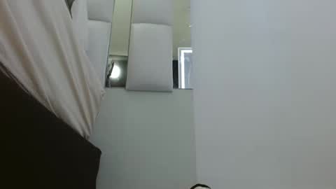 Snapshot of emilymonrro chatting on January 28, 2025, 10:34 pm emily monrro online show from January 28, 2025, 10:34 pm