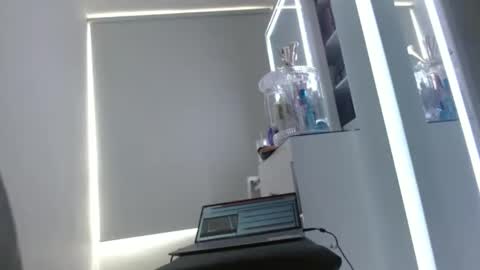 Snapshot of emilymonrro chatting on February 23, 2025, 9:05 pm emily monrro online show from February 23, 2025, 9:05 pm