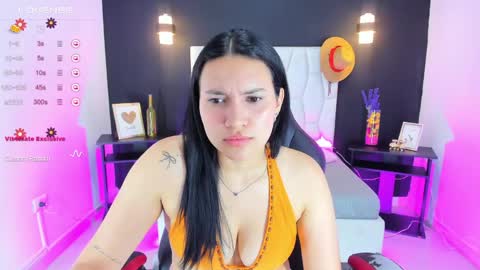 emilymorgan__ online show from April 21, 2026, 7:39 pm