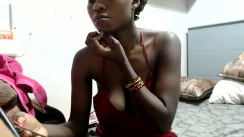 Snapshot of emilyposha chatting on June 16, 2026, 10:34 pm Emilly online show from June 16, 2026, 10:34 pm