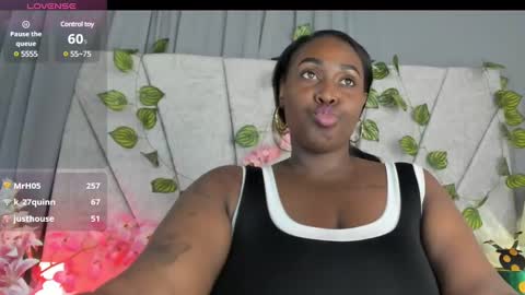 Snapshot of emilyrojas chatting on March 10, 2025, 6:45 pm emilyrojas online show from March 10, 2025, 6:45 pm