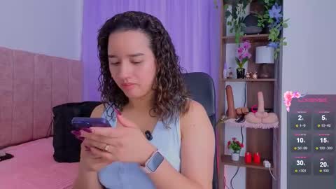 Snapshot of emilyrousex chatting on December 18, 2025, 3:40 pm emilyrousex online show from December 18, 2025, 3:40 pm