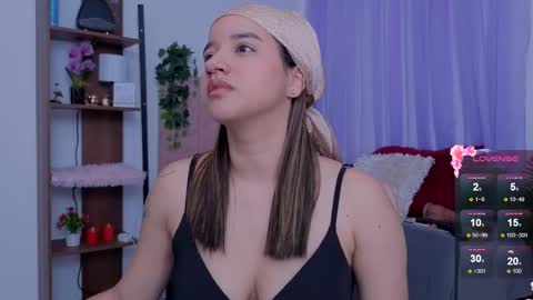 Snapshot of emilyrousex chatting on February 22, 2026, 3:54 pm emilyrousex online show from February 22, 2026, 3:54 pm