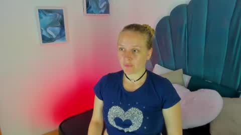 Snapshot of emilysumer chatting on July 20, 2026, 7:16 pm Summer 3 online show from July 20, 2026, 7:16 pm