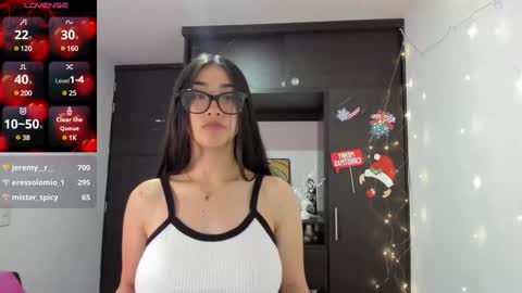 Snapshot of emilytafur chatting on December 27, 2024, 8:28 pm Emy online show from December 27, 2024, 8:28 pm