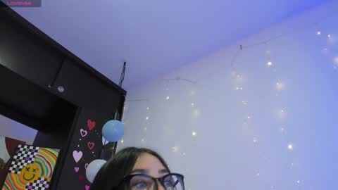 Snapshot of emilytafur chatting on January 9, 2025, 2:22 am Emy online show from January 9, 2025, 2:22 am