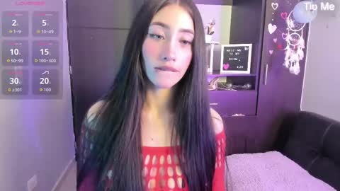Snapshot of emilytafur chatting on October 9, 2025, 8:29 pm Emy online show from October 9, 2025, 8:29 pm