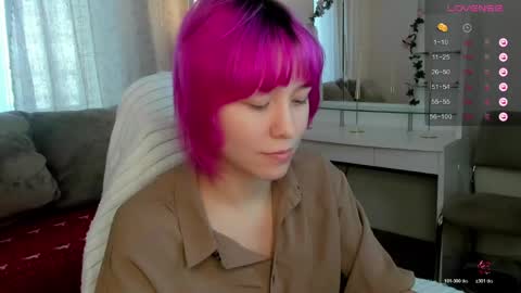 Snapshot of emilytrase chatting on May 12, 2026, 1:25 am Betty online show from May 12, 2026, 1:25 am