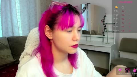 Snapshot of emilytrase chatting on May 14, 2026, 1:23 am Betty online show from May 14, 2026, 1:23 am