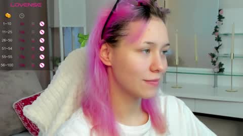 Snapshot of emilytrase chatting on May 31, 2026, 1:14 am Betty online show from May 31, 2026, 1:14 am