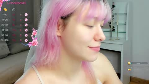 Snapshot of emilytrase chatting on June 6, 2026, 1:11 am Betty online show from June 6, 2026, 1:11 am