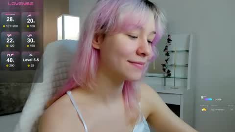 Snapshot of emilytrase chatting on June 12, 2026, 1:26 am Betty online show from June 12, 2026, 1:26 am
