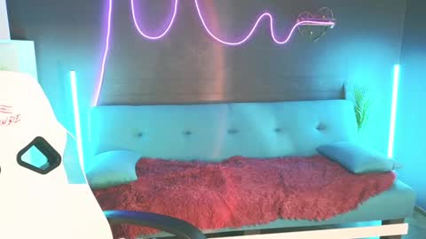 Emily online show from February 1, 2025, 4:56 am