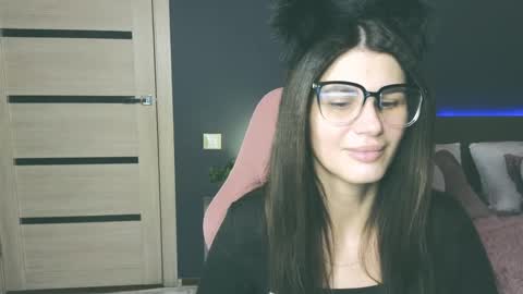 Snapshot of emilytucker chatting on February 9, 2025, 11:14 am Emily online show from February 9, 2025, 11:14 am