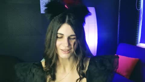 Snapshot of emilytucker chatting on February 22, 2025, 7:56 am Emily online show from February 22, 2025, 7:56 am